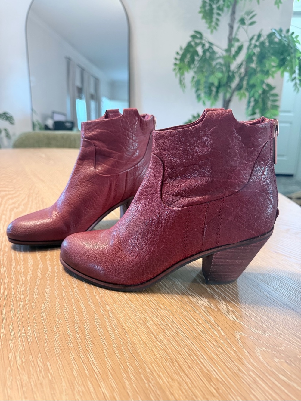 Circus by Sam Edelman Burgundy Leather Ankle Booties